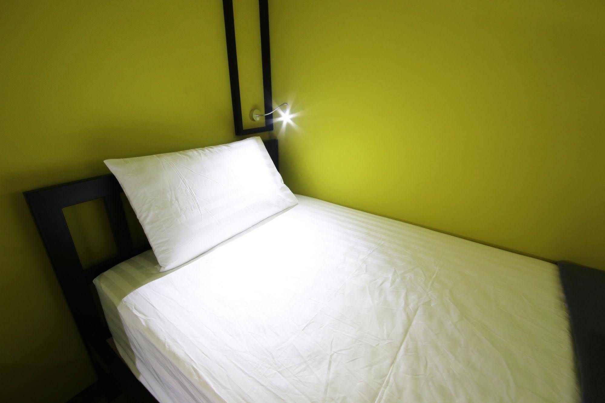 The Pillow Hostel Khaosan Bangkok Exterior foto